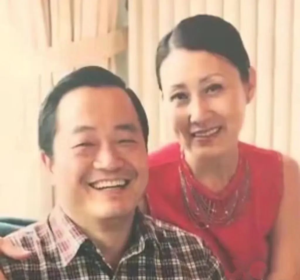 第一代“国民媳妇”,与富豪丈夫一见钟情,曾被婆婆嫌弃不像“刘慧芳”,如今59岁仍是顶流