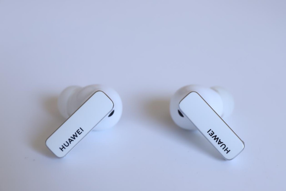 华为耳机freebudspro对比tws2e,华为freebudspro和airpodspro