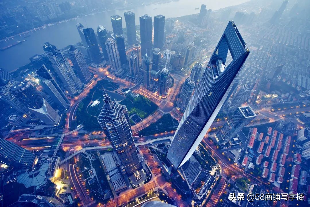 世界十大城市金融中心图片,中国三大金融中心地标