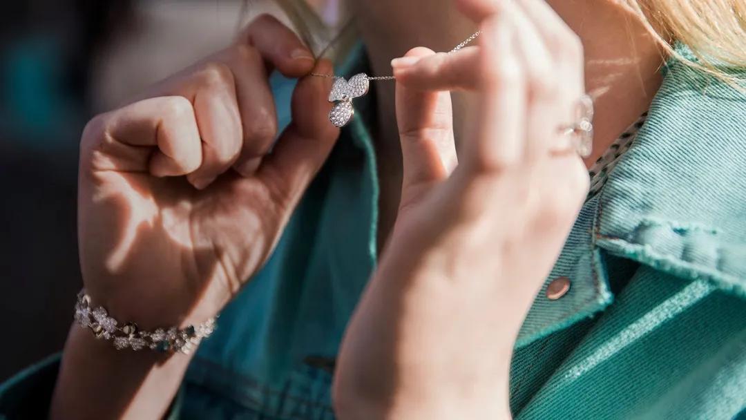 tiffany和lvmh哪个好,lvmh和tiffanyco的关系