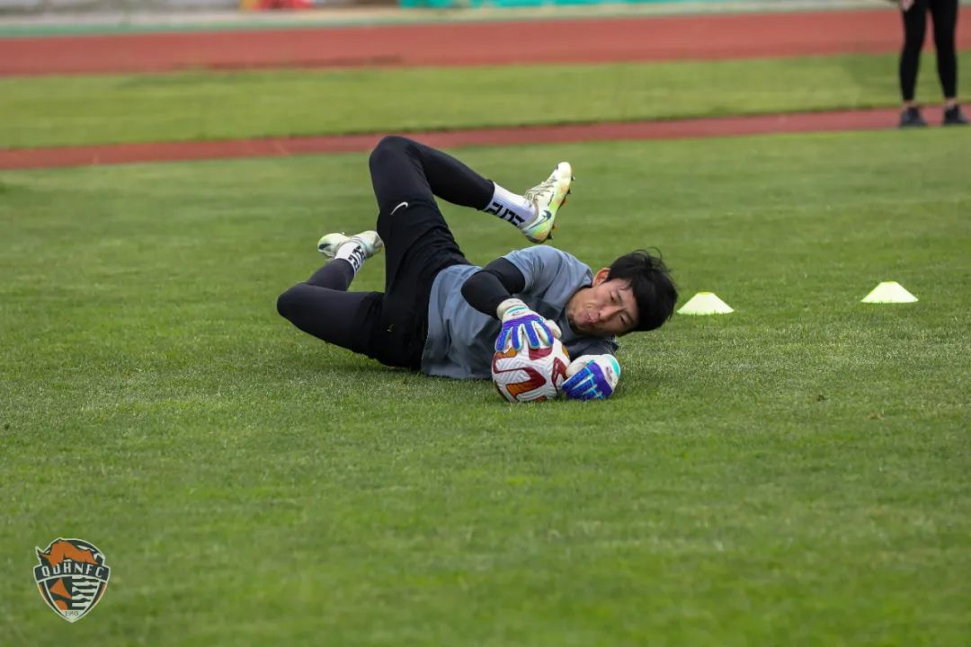 加油努力训练期待蜕变,继续刻苦训练再接再厉