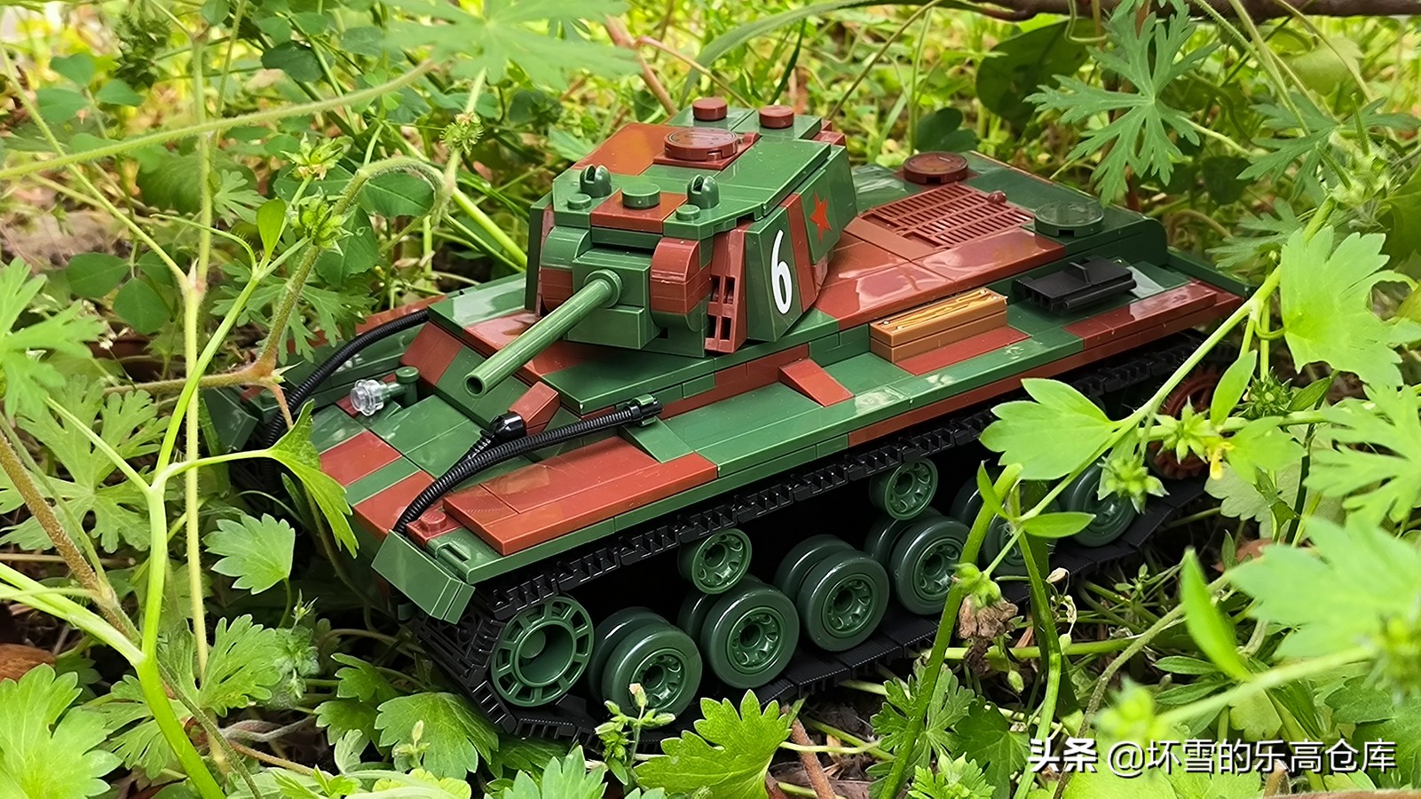 kv-2重型坦克木质拼装,kv1坦克到kv6坦克的进化史