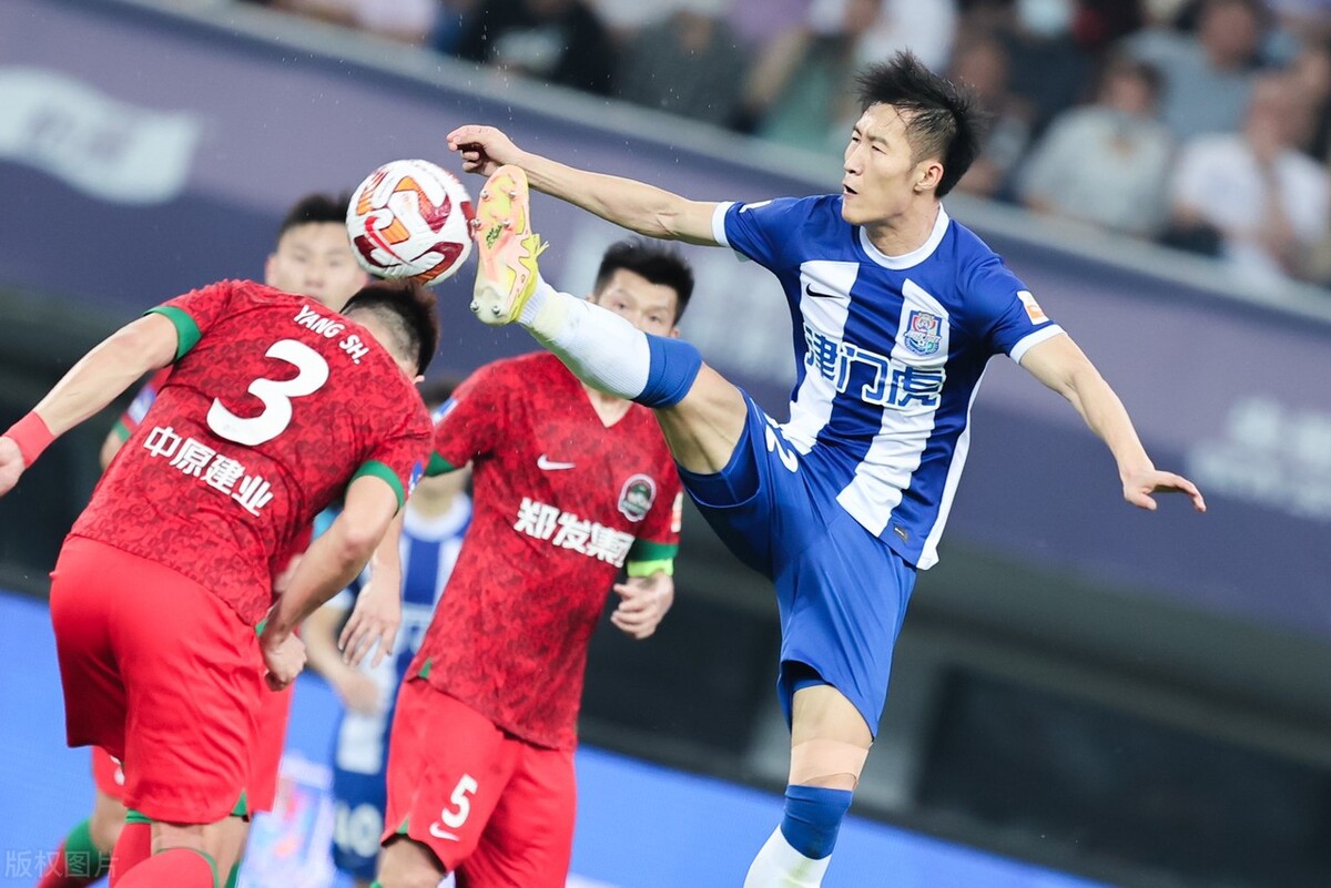 于根伟津门虎最新发布会,天津津门虎外援看于根伟踢球