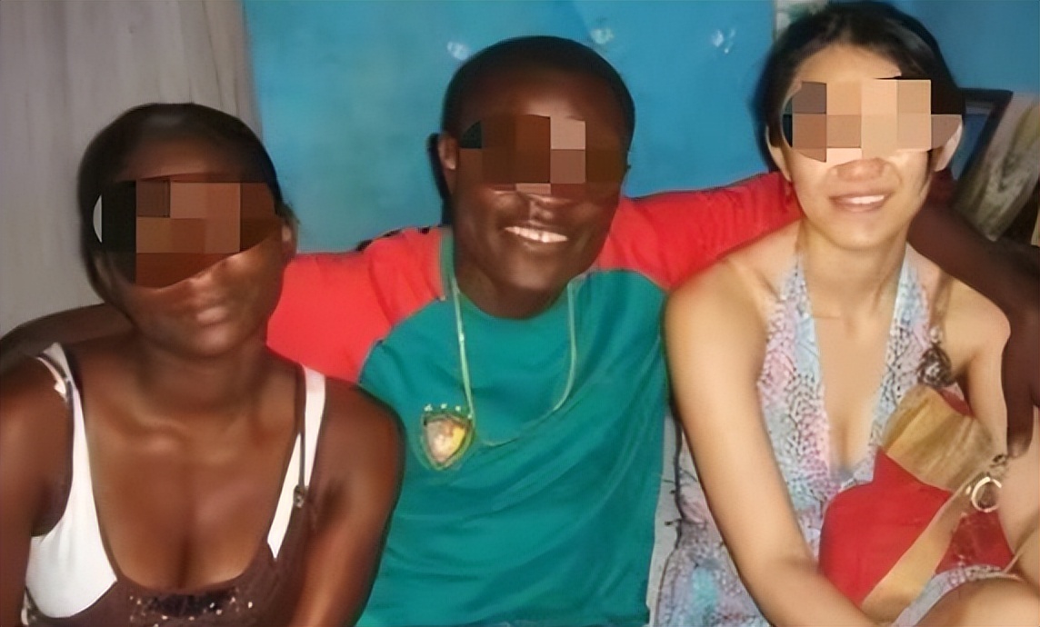 被骗婚到非洲，3女1夫的我，为糊口*身卖**黑人遭爆肛