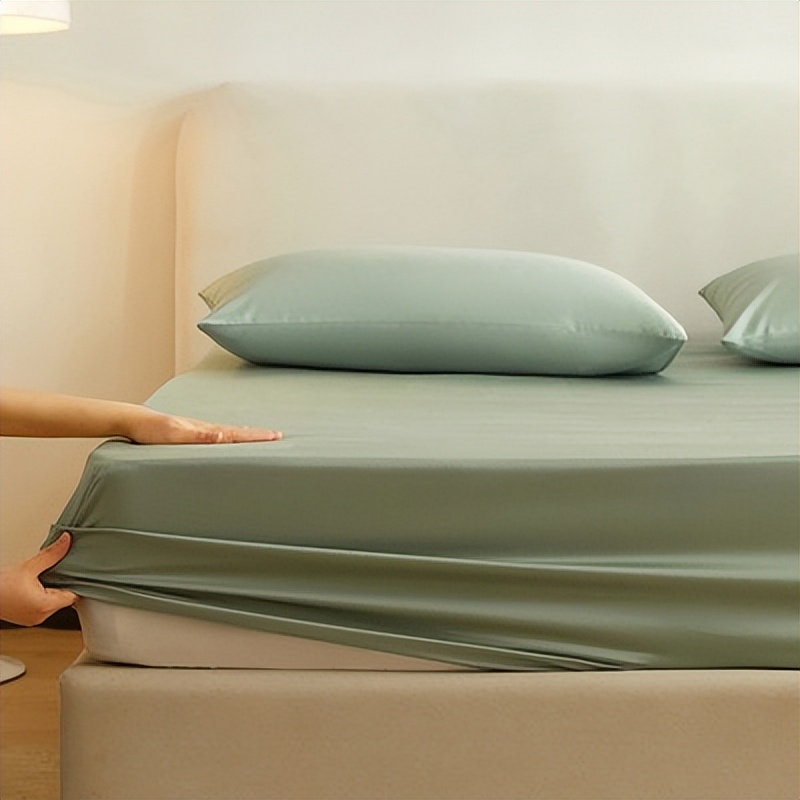 买大床好还是小床好,年轻人买床选软床还是硬床好