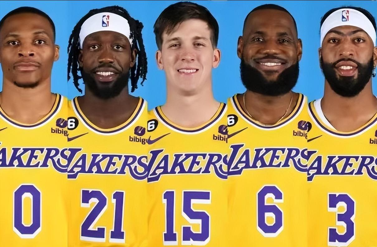 两战99+27，科比后首人！老詹终选择退位，浓眉正式成为湖人老大