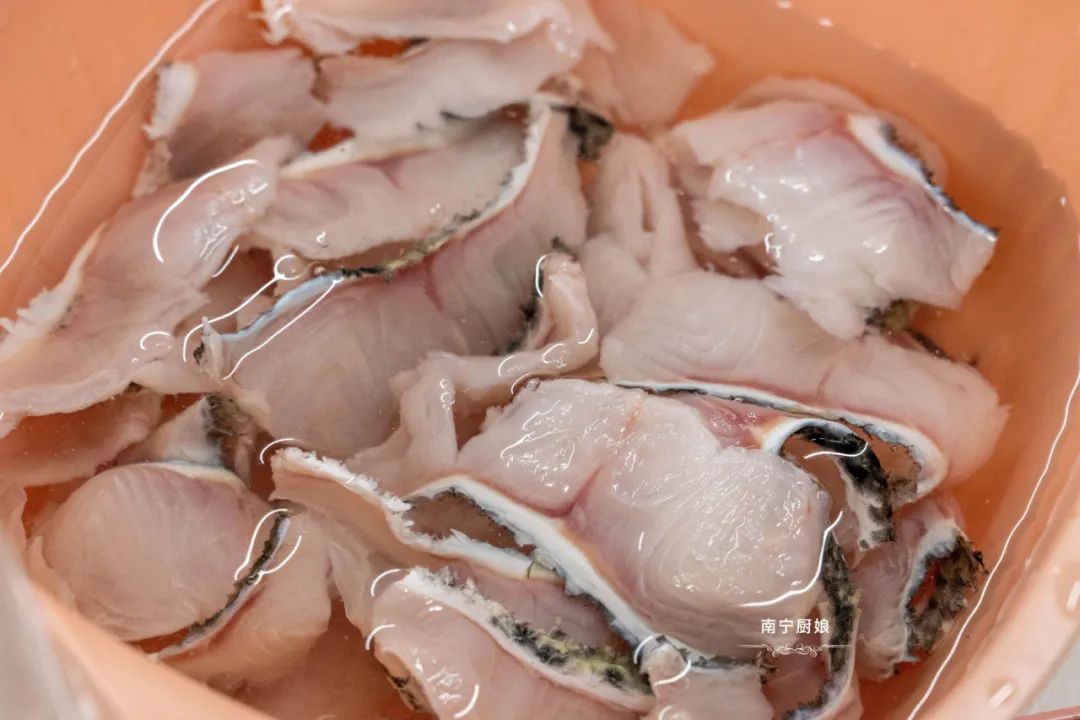 怎么煮酸菜鱼才最好吃,草鱼酸菜鱼怎么做好吃没有腥味