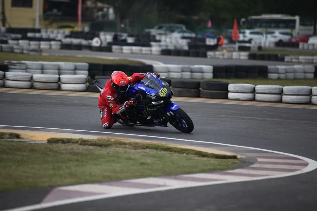 新款雅马哈yzfr3怎么样,雅马哈YZF-R25测评