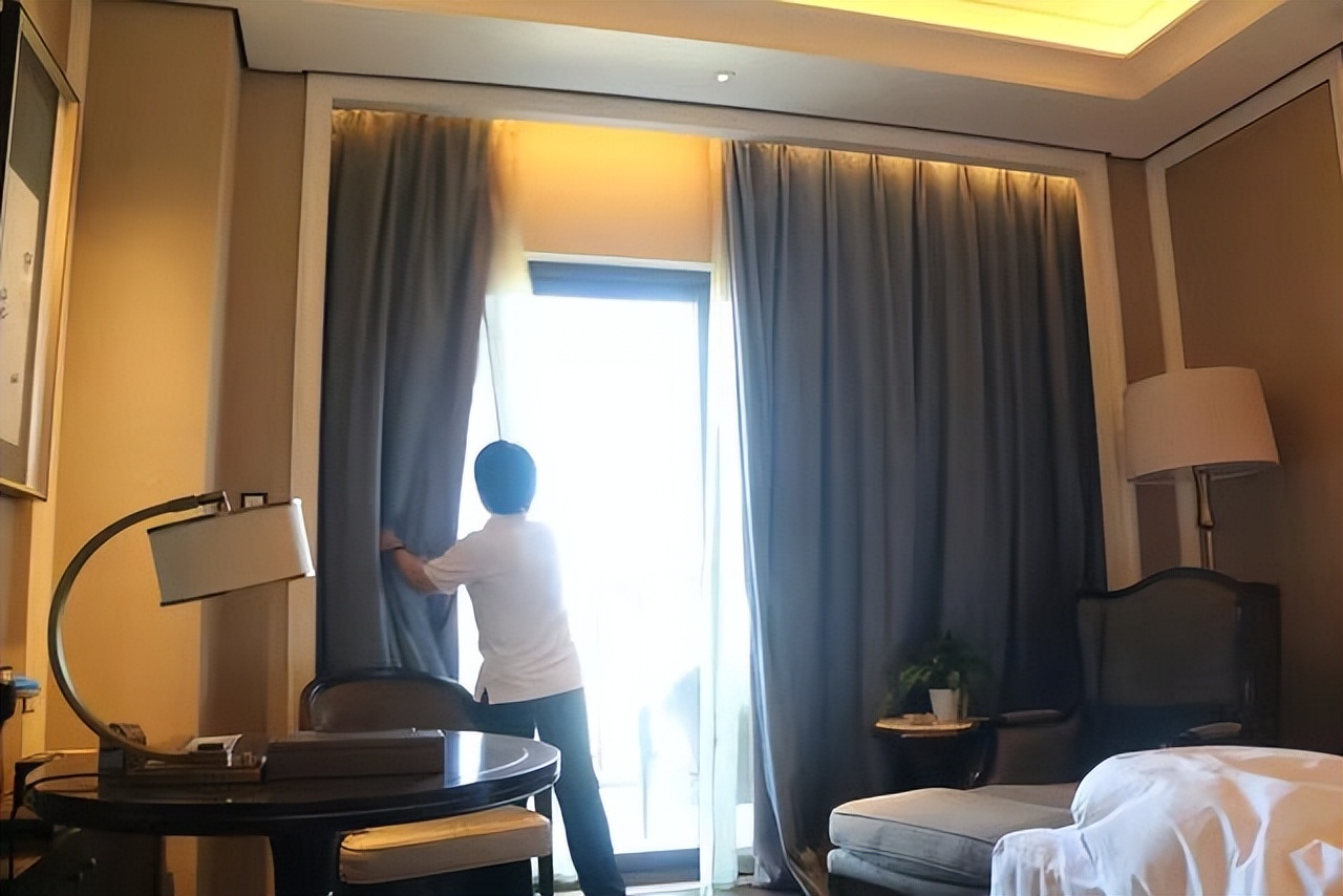 云南旅游买了一块原石是真的吗,去云南旅游买了块石头