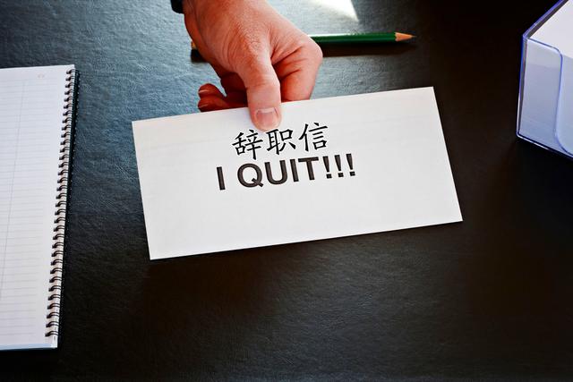 小伙傍上白富美抛妻弃子,小伙傍上女大款被扇巴掌