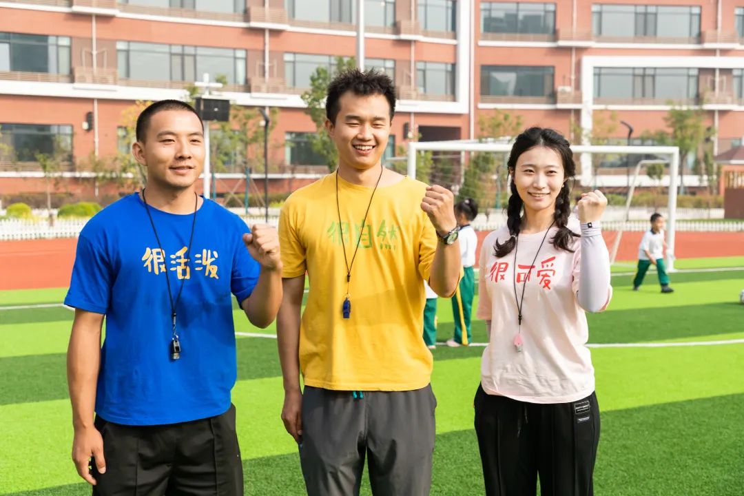 房山育新学校,喜迎二十大奋进新征程开启新时代