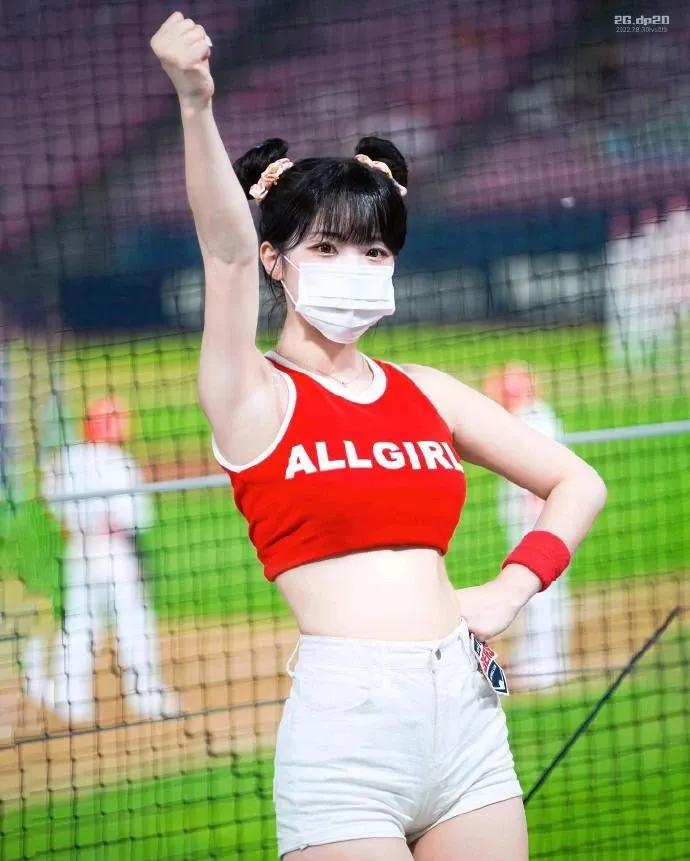 世界杯韩国拉拉队队长李多惠,韩国世界杯足球赛拉拉队队长