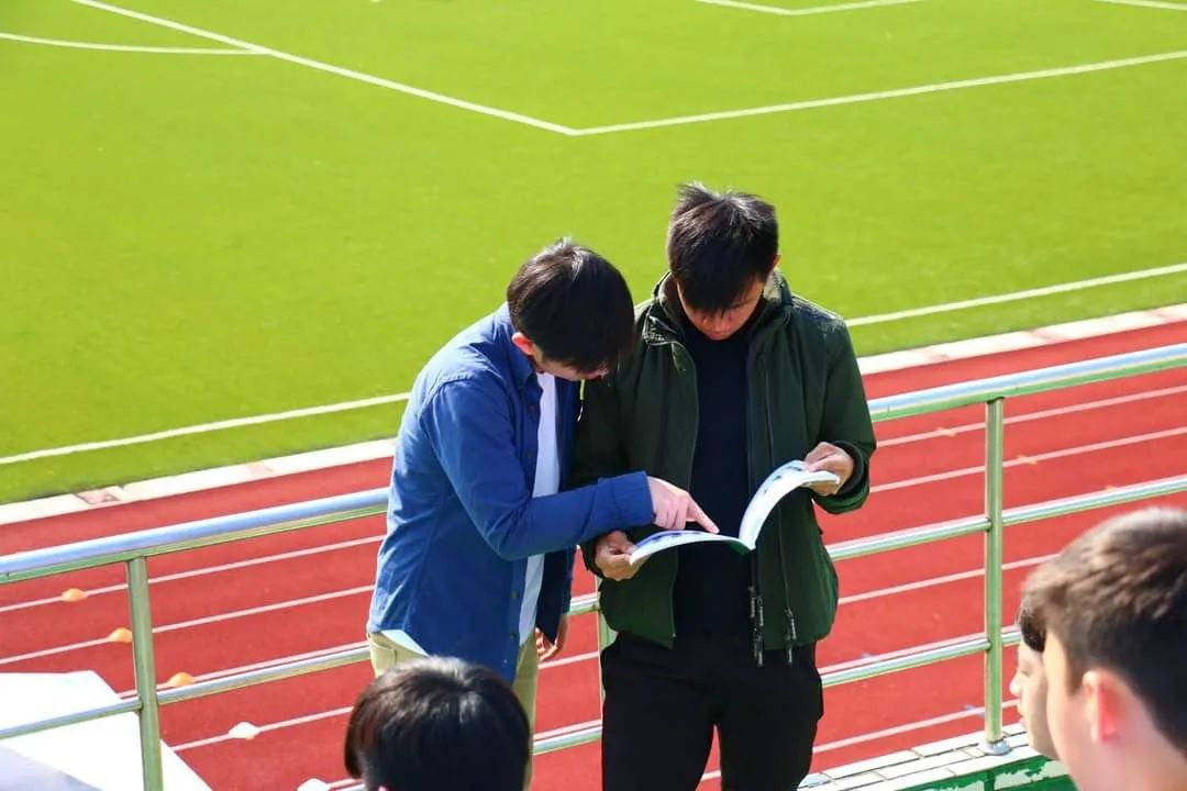 高校足球氛围有多好,高校足球氛围