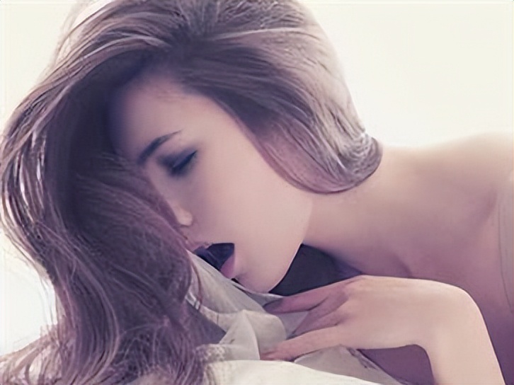 女性性欲过于强烈是什么原因？是疾病吗？医生：这几点要引起重视