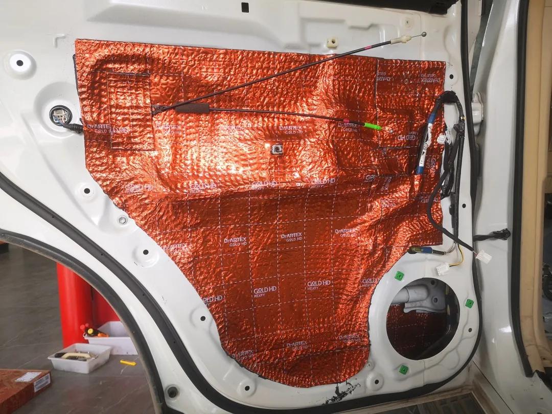 俄罗斯阿德萨隔音测评,帕萨特隔音测试