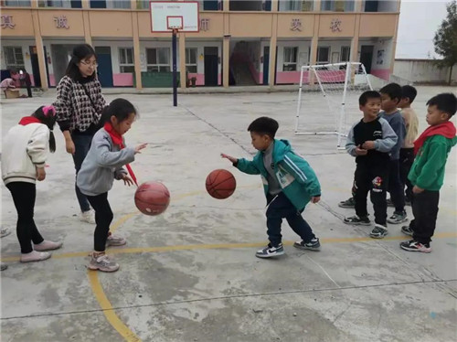 为中国足球梦想助力,为农村孩子筑梦爱心公益活动