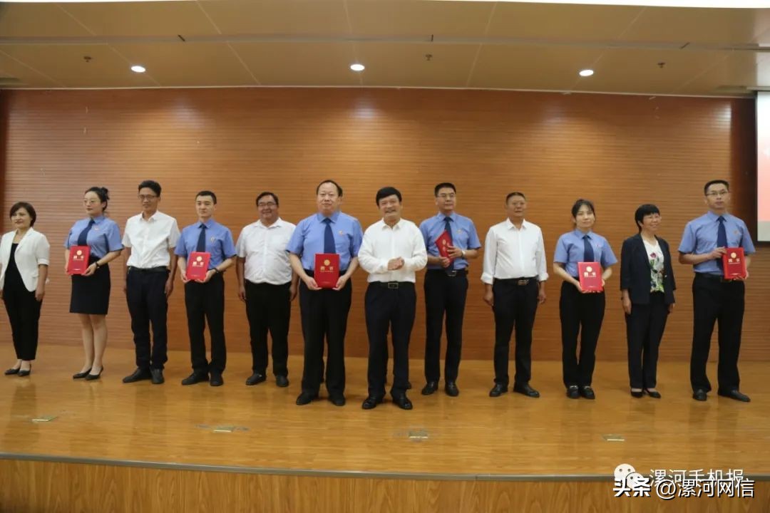 漯河市漯河小学副校长,漯河市高中副校长