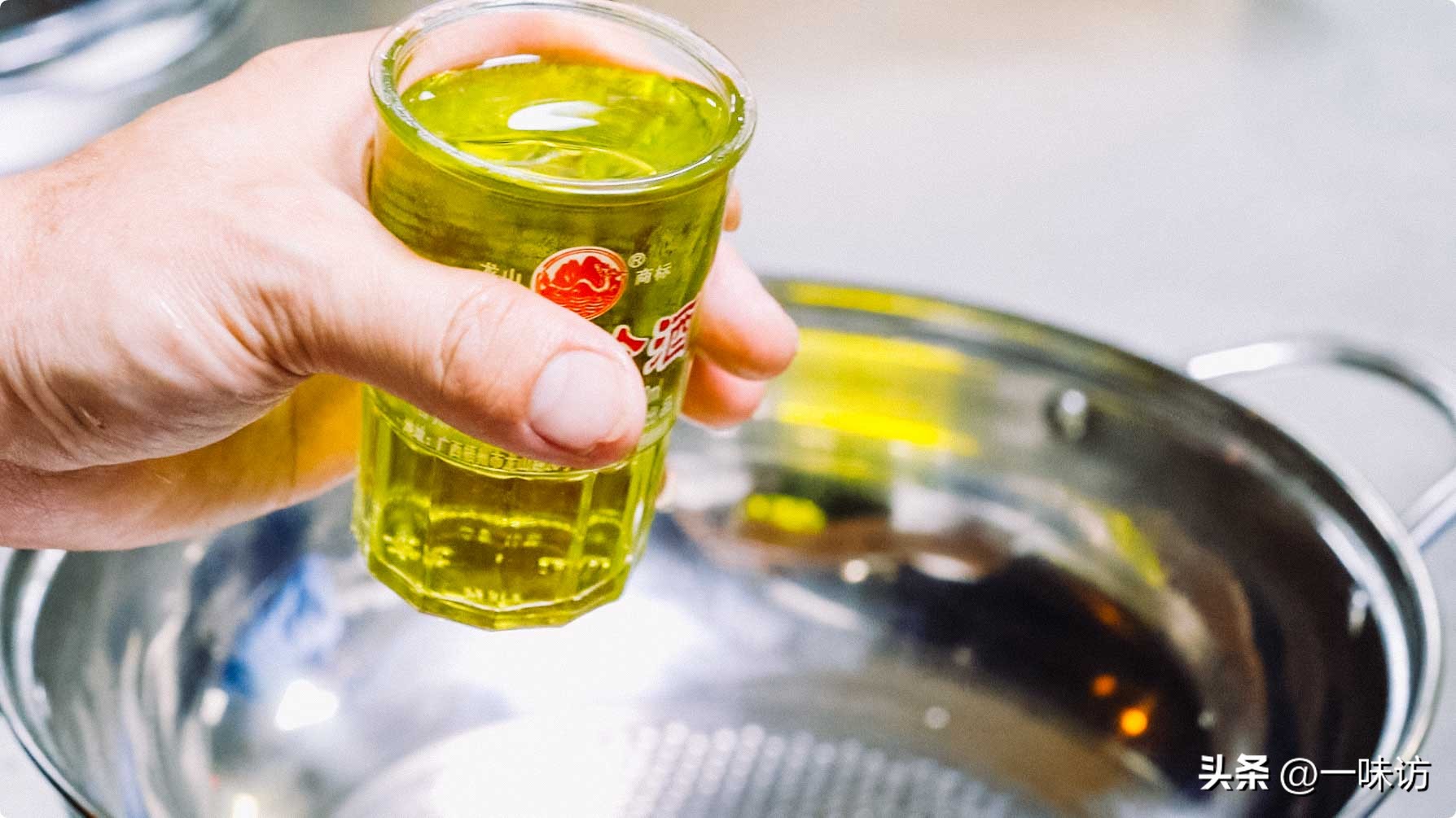 带鱼鳞的鲤鱼怎么做好吃,红烧鲤鱼炸带鱼的家常做法