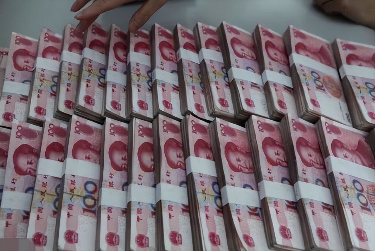 总裁秘书月薪上万？“香饽饽”岗位背后藏陷阱，多名大学生被骗