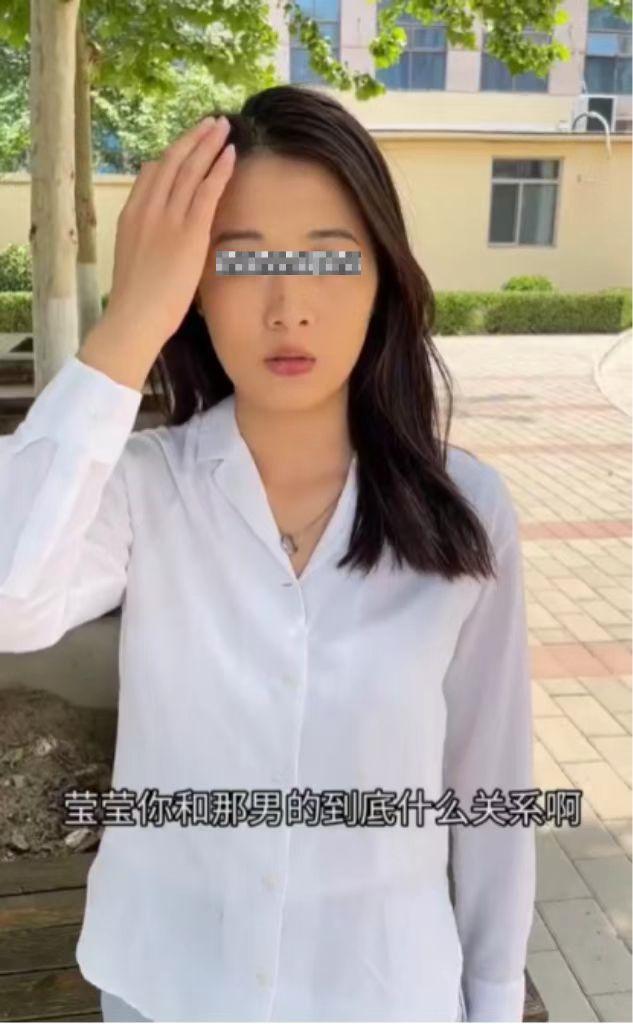 男子放弃3万月薪，悄悄入职女友公司，进门竟看到男下属抱着女友