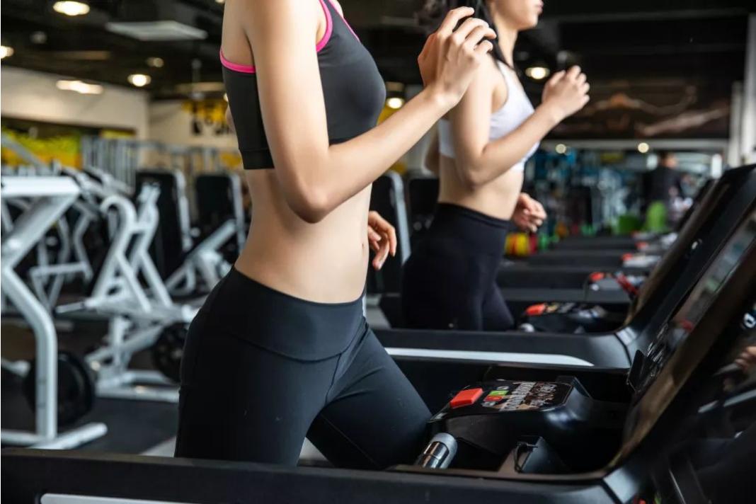 女性“大姨妈”期间，切记别做这6件事，否则伤你没商量！