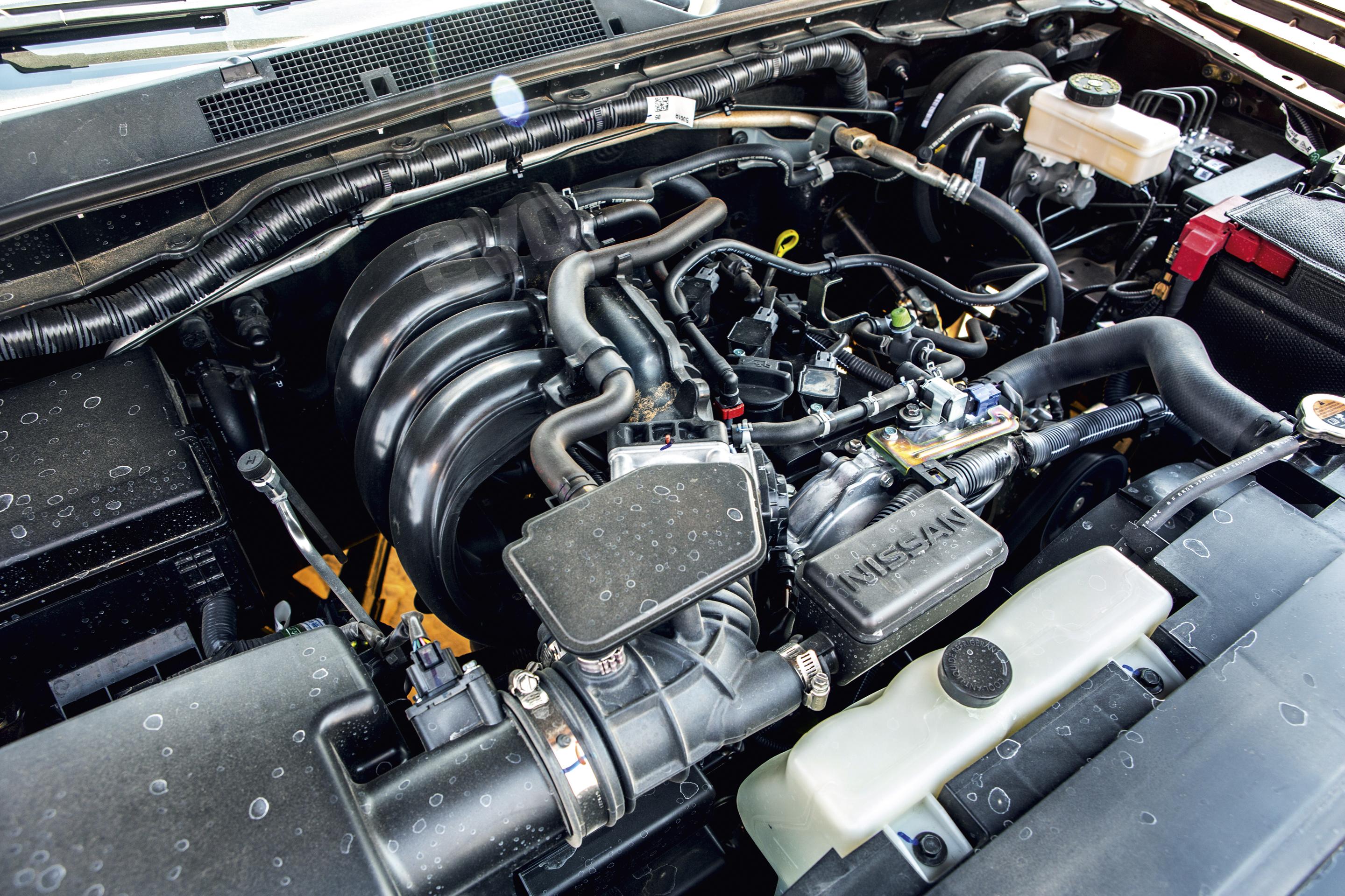 上了高速才发现，1.8L跟1.6T差距明显！买车你会选择哪种发动机？