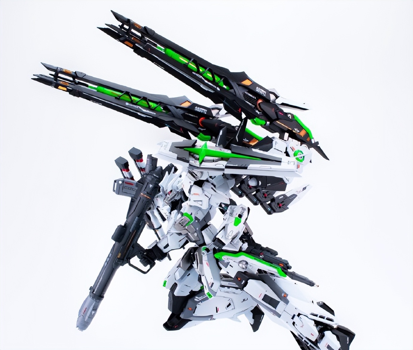 脉冲高达和强袭高达模型,脉冲高达各种形态模型