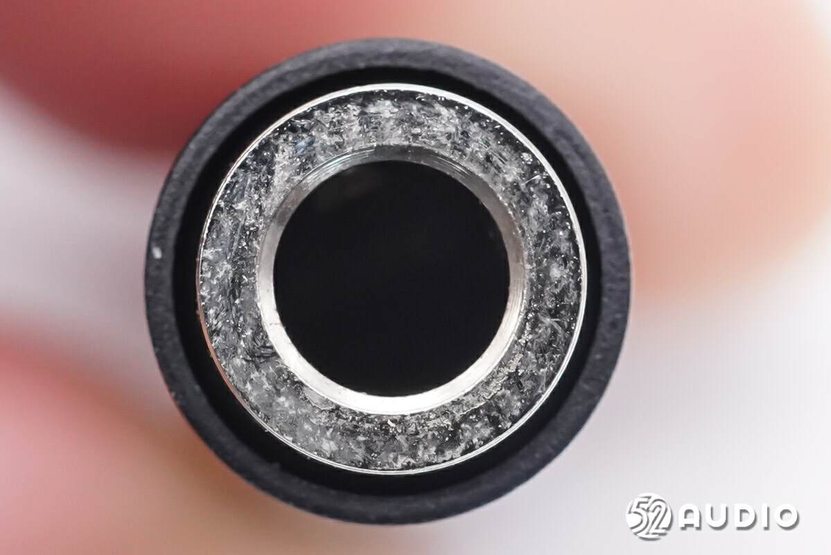 iLuvUSB-Cto3.5mm转换器拆解，高保真音频，24bit/96kHz分辨率