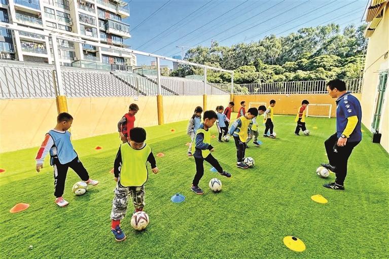 深圳龙华足球培训机构,深圳罗湖儿童足球培训