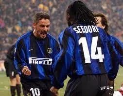 高中三年恋爱和大学三年恋爱,高中三年喜欢一个人