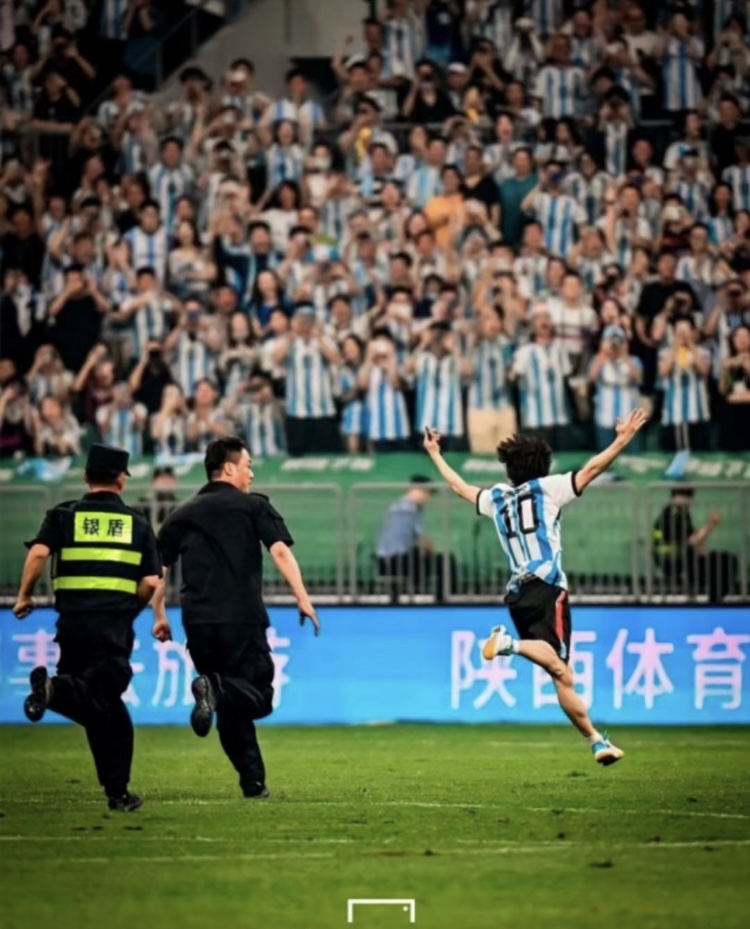 青少年足球比赛的遗憾瞬间,少年张扬全文