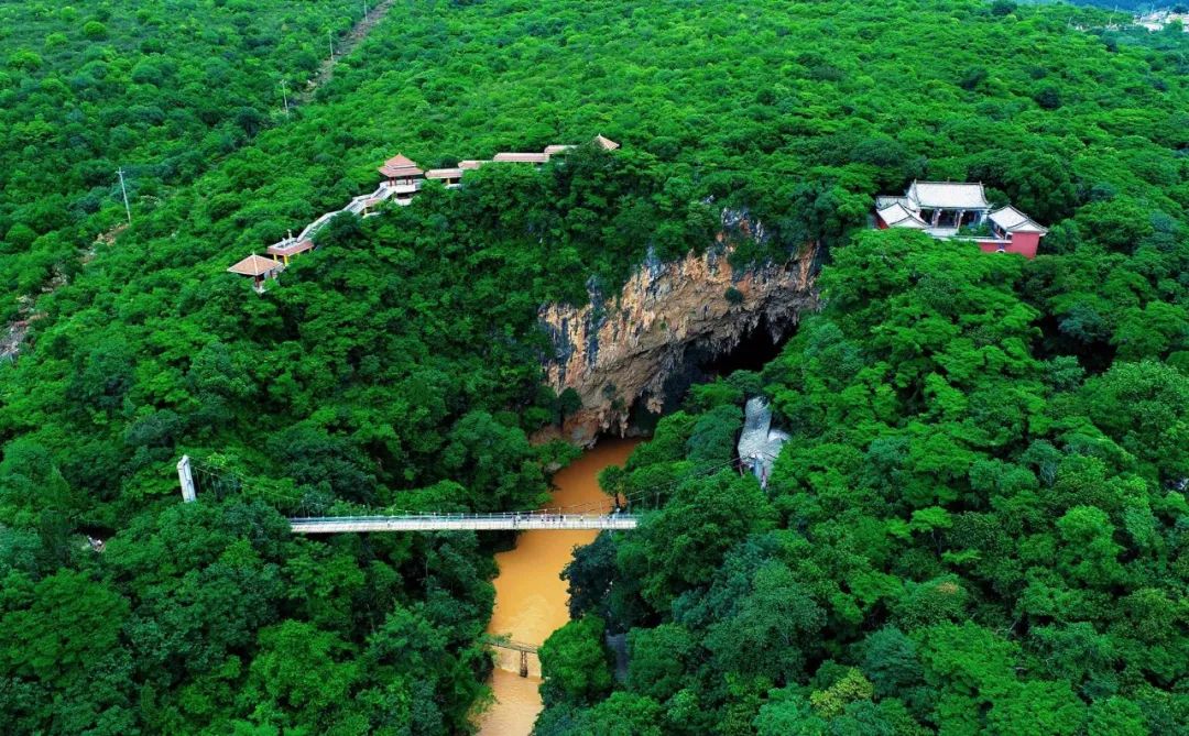 建水燕子洞免门票,建水燕子洞景区团购