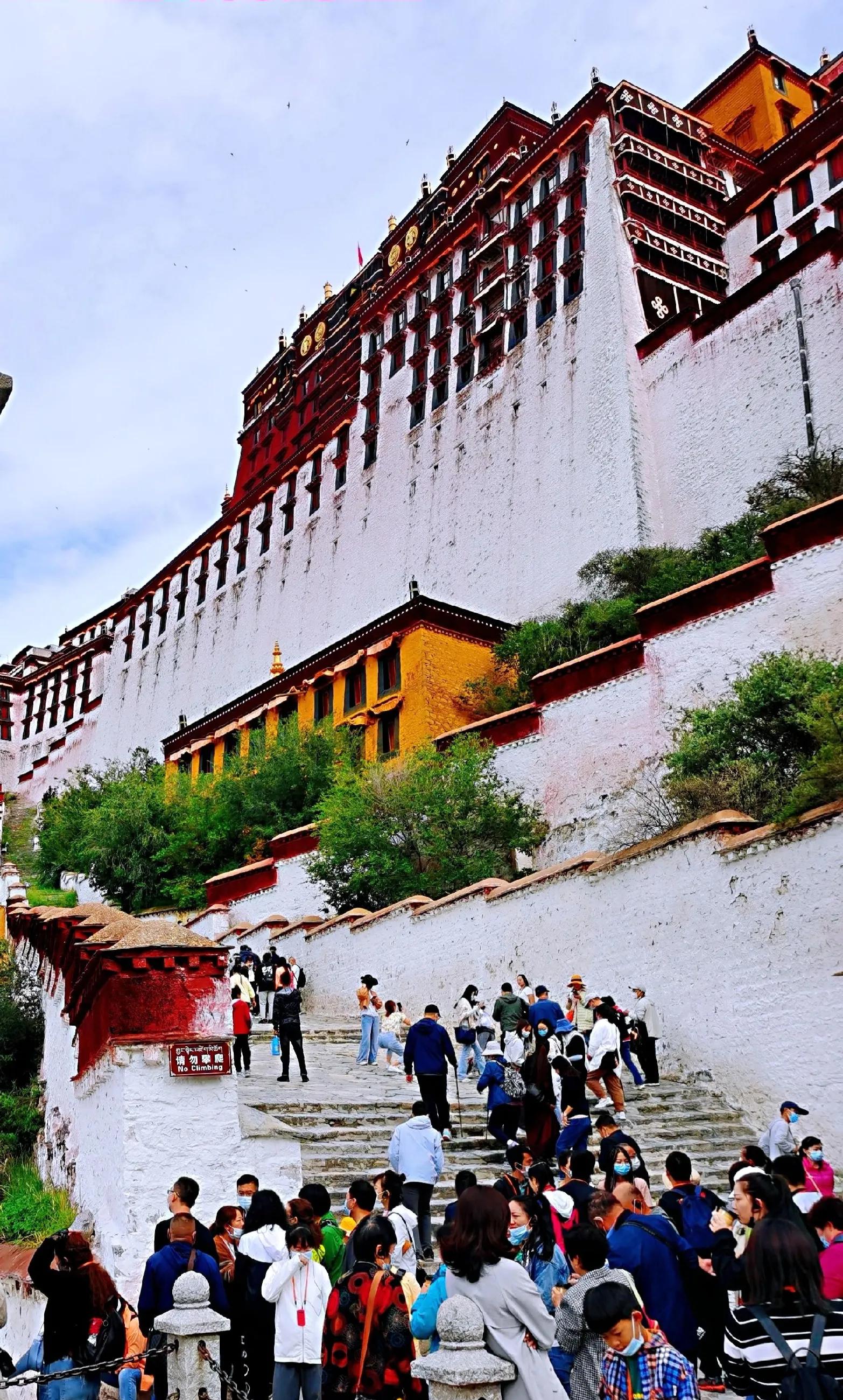 雪域圣城布达拉宫歌舞,美丽的雪域高原神奇的布达拉宫