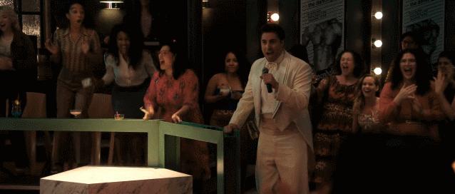 *欲肉**满满，一个脱衣舞中的“美国梦”，美版《狂飙》太狂了！