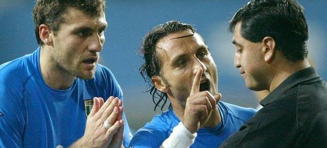 韩国主帅称踢国足很艰难,韩国主教练绝杀后生气