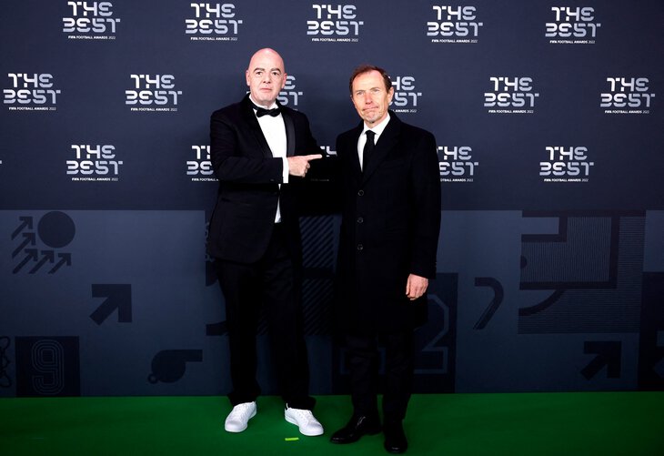 黑酷梅西，粉红摩根，国际足联颁奖典礼上的足坛时尚圈