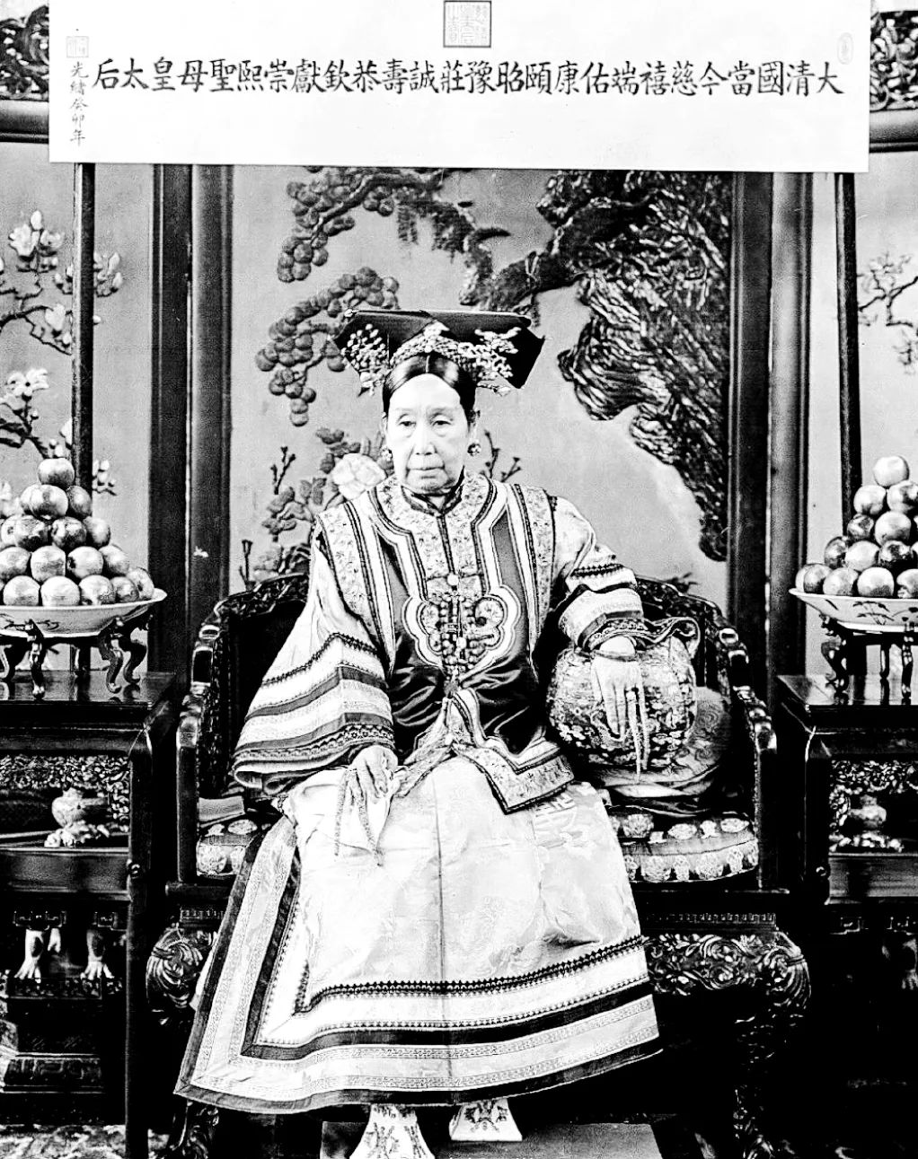 美国，终于活成了无比怀念的大清