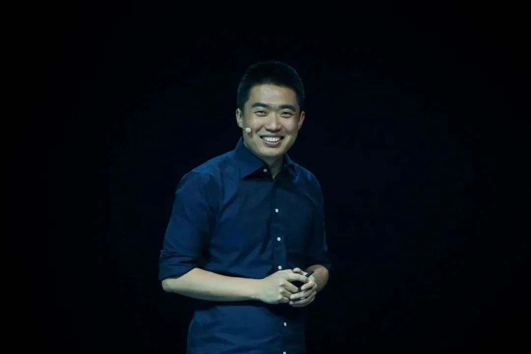 李想:理想未来产品策略类似iPhone;薇娅助播转正|商业参考