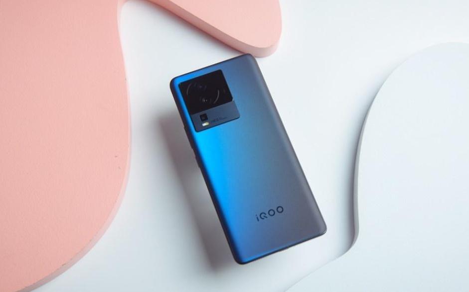 5月1000元左右的性价比手机,5月2千左右性价比超高的手机