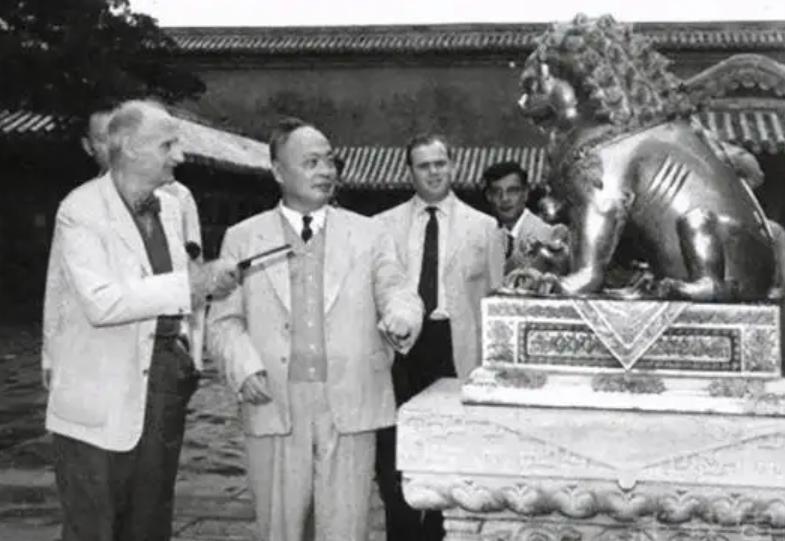 蒙哥马利参观延安澡堂,蒙哥马利参观中国军营