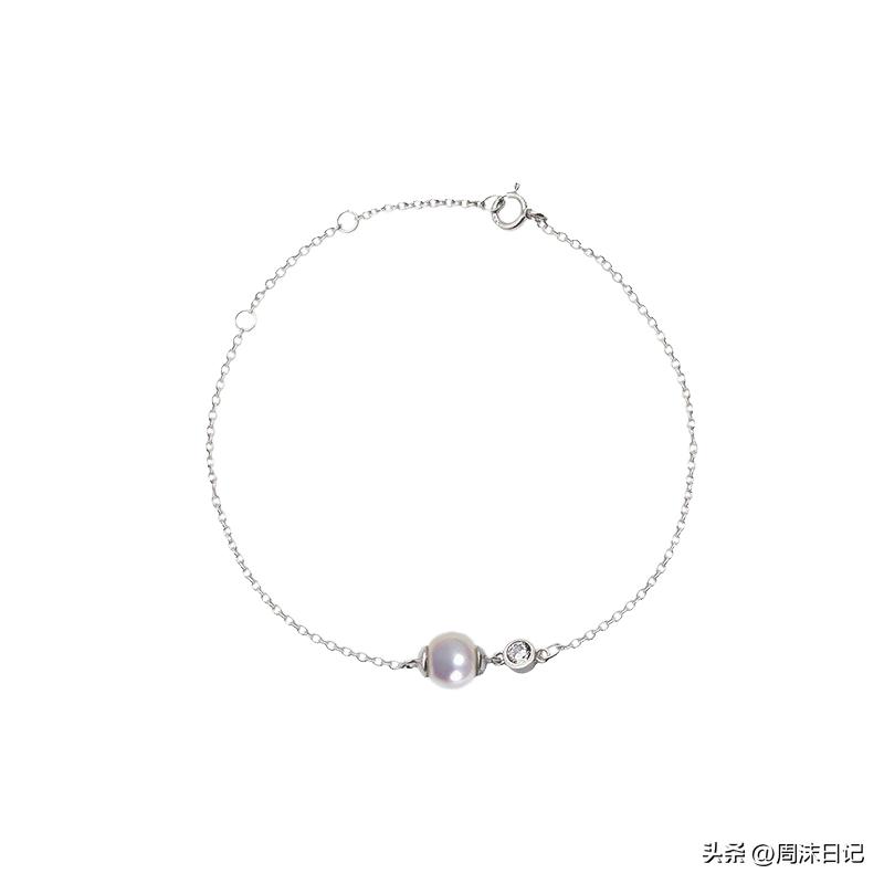 戴什么珍珠最有气质,什么气质适合戴珍珠耳钉