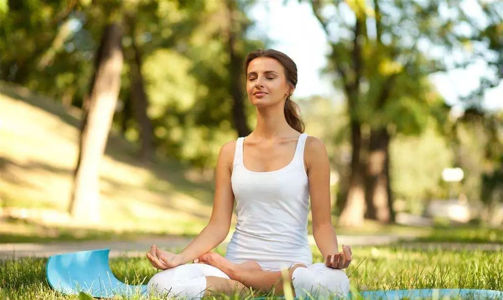 【护健图文】哺乳期来例假了，还能继续喂宝宝吗？