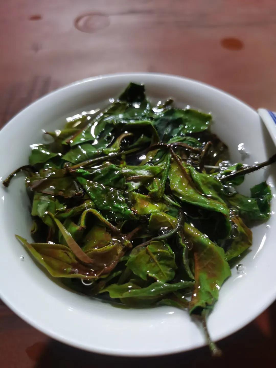 自己喜欢喝的茶才是好茶,喝茶人的快乐就是有喝不完的好茶