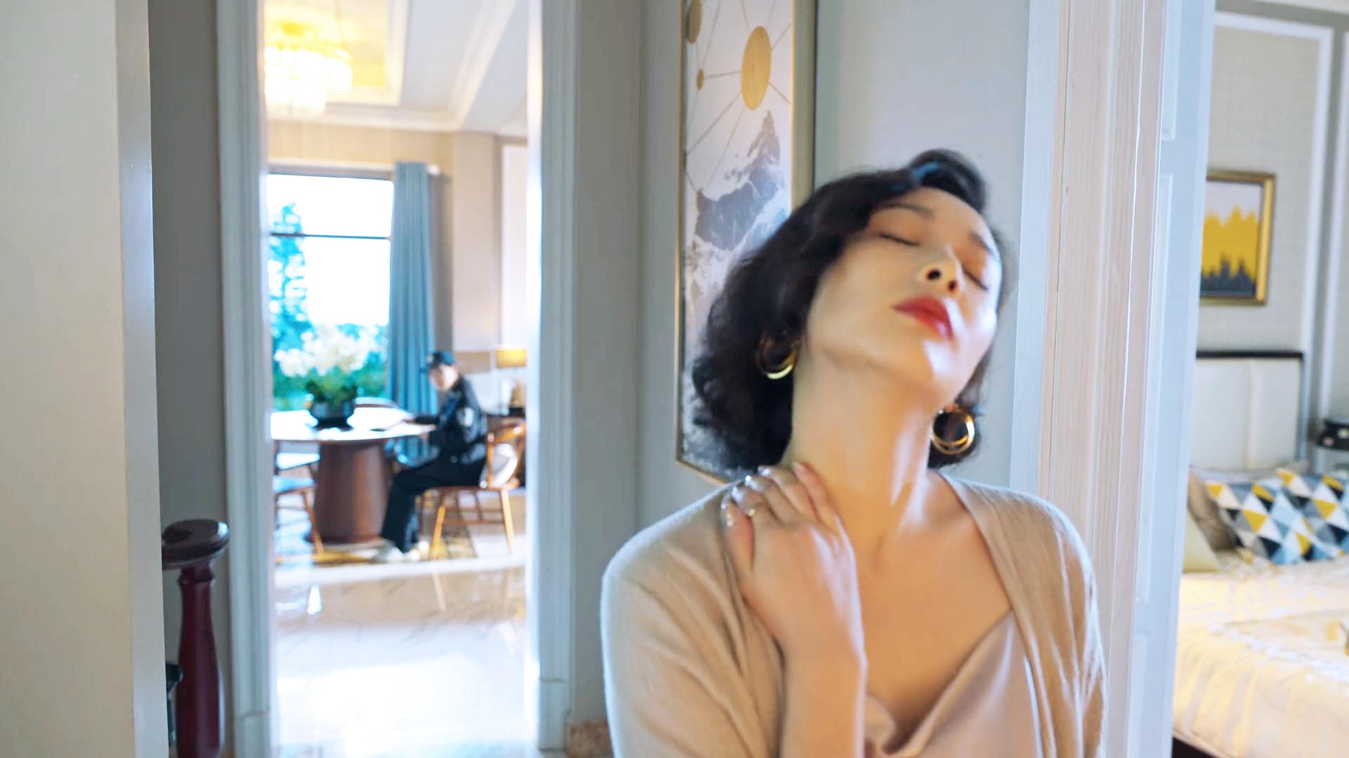 大嫂高叶刚翻红,大嫂高叶成名