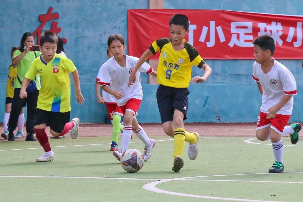 中山市校园足球联赛初中组,中山区第11小学总校直播足球比赛