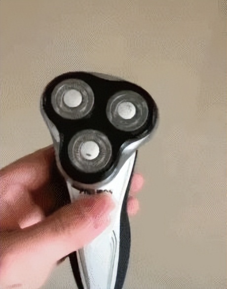 剃须刀推荐一款,哪款牌子的剃须刀最好用