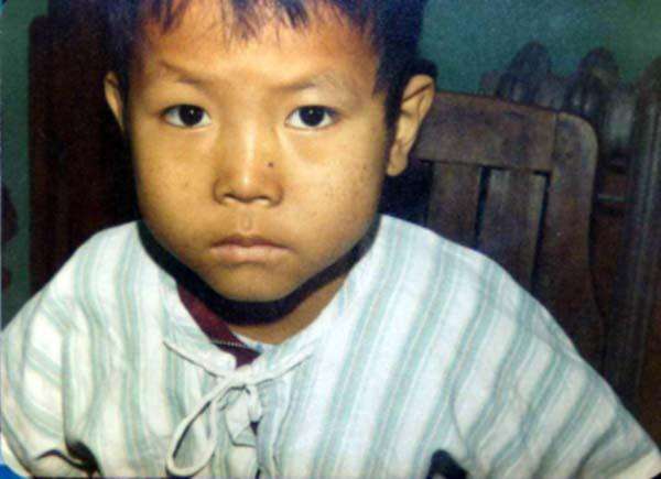 孩子嘴唇发白脾胃虚弱怎么食疗,脾胃虚弱湿热舌苔厚发黄怎么调理