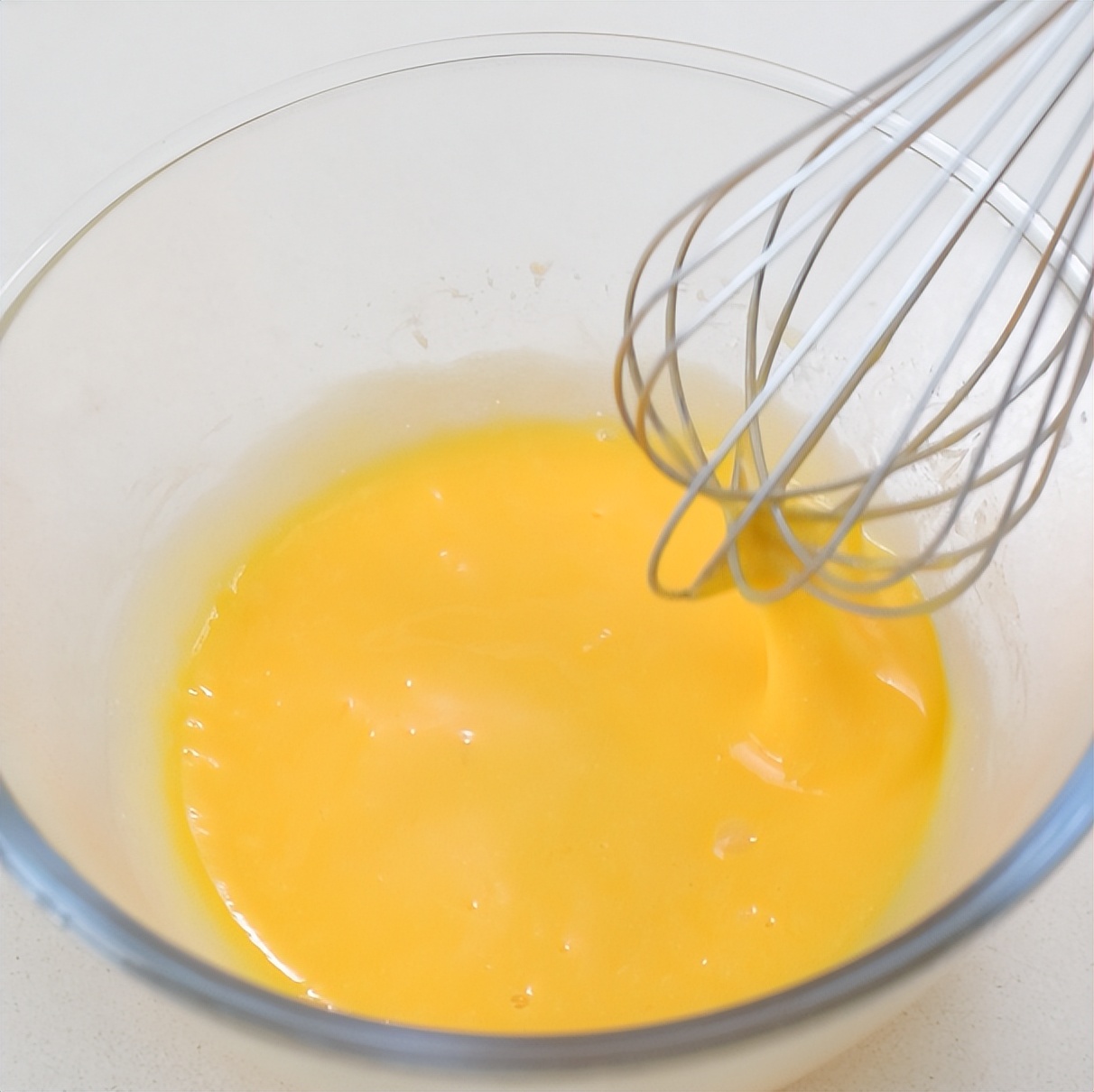 记住这个重点,蛋糕糊做好摆上半小时,依然蓬松暄软不消泡