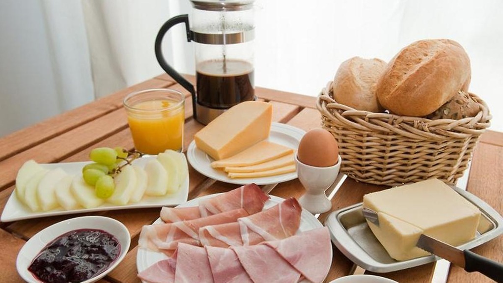 德国香肠和酸菜,德国酸菜和中国酸菜有什么不同