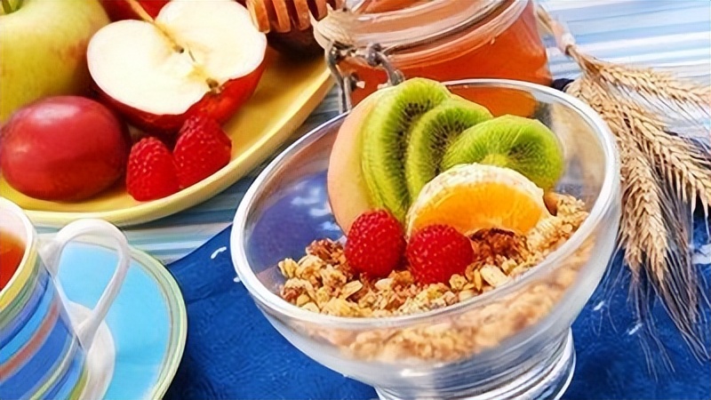 为什么有些人老年斑“密密麻麻”，有些人却没有？医生告诉你真相